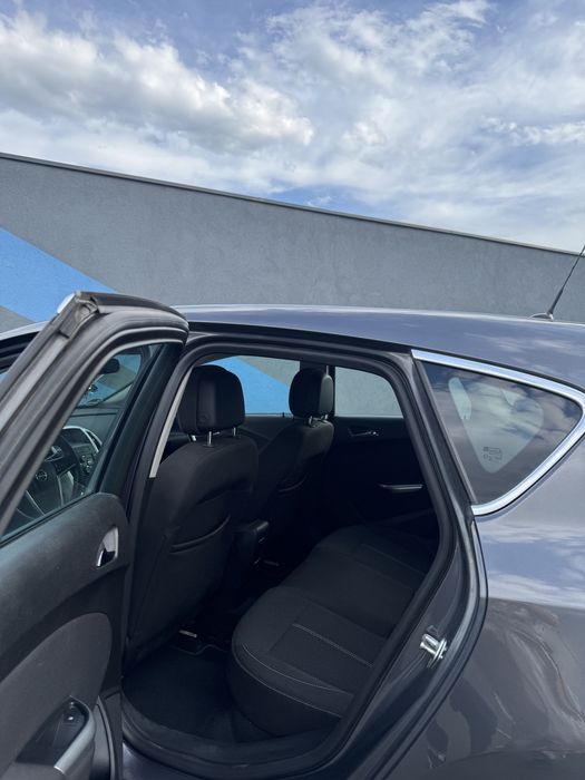 Opel Astra J 1.7 CDTI 2010