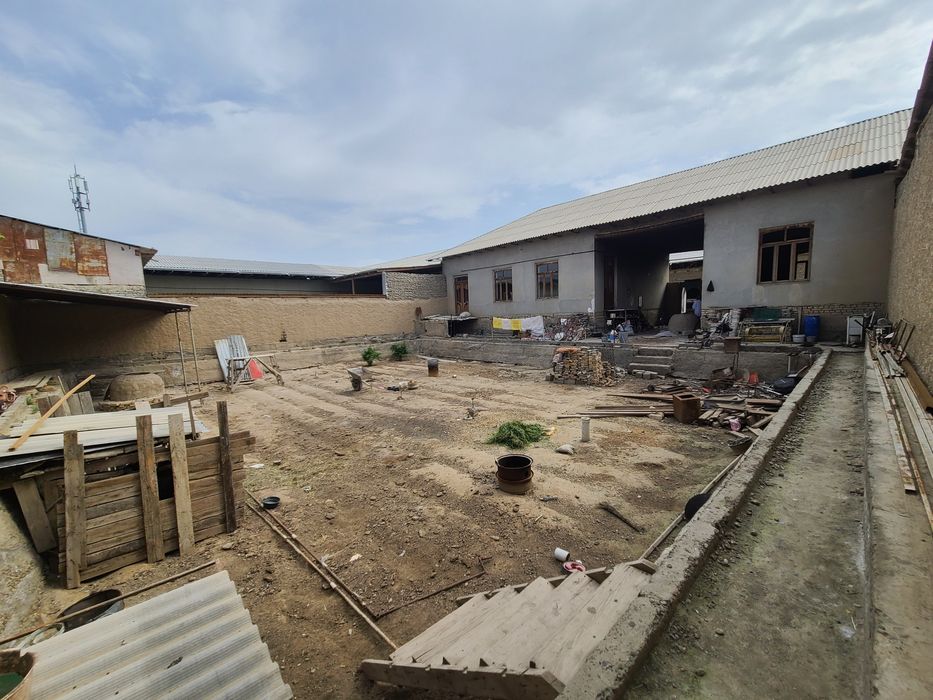 Hovli sotiladi 550 milyon