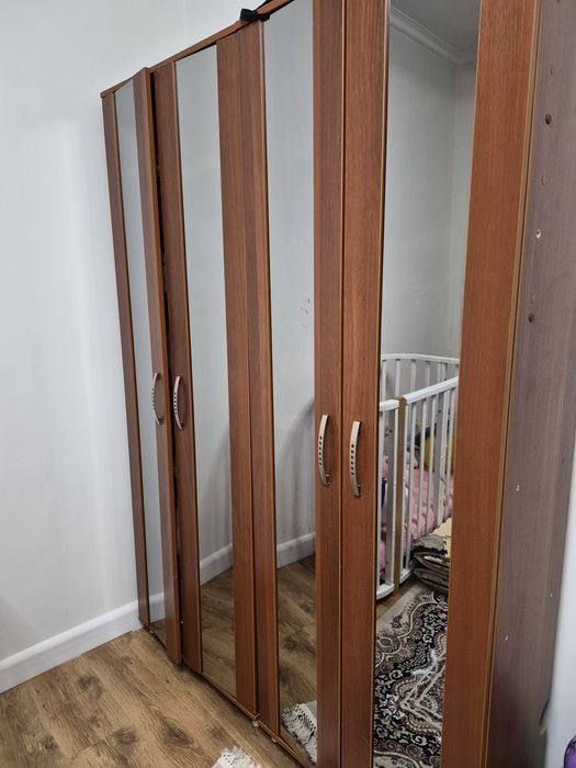 Продам комплект из 2 шкафов