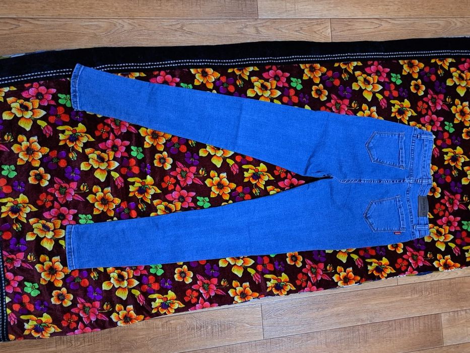 Джинсы скини, новые