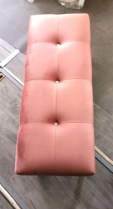 Vând bancheta, băncuță tapițată din catifea roz