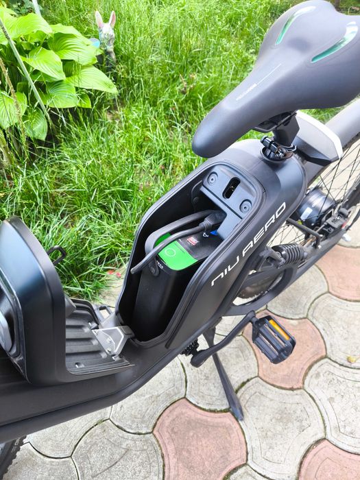 Bicicletă electrică NIU AERO 27800, 27.5”, Nouă, Autonomie 85 km