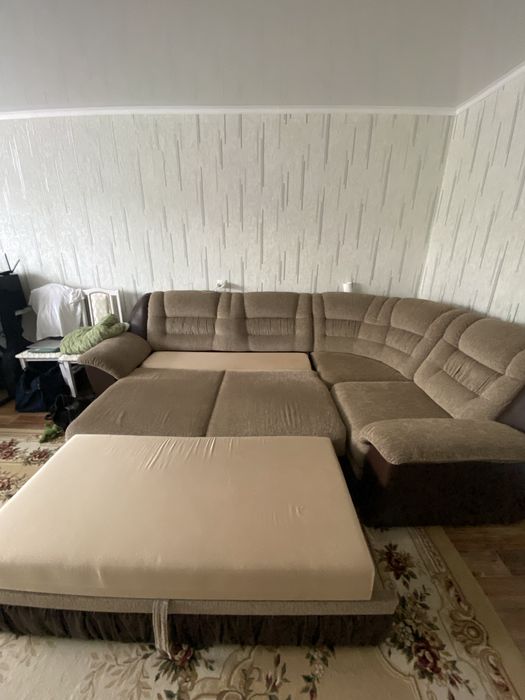 Продам диван в гостиную