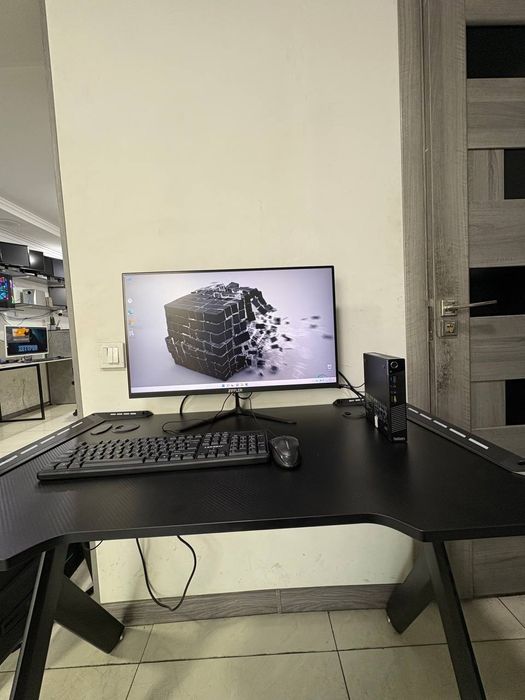 МиниПк Lenovo ThinkCentre 24 manitor