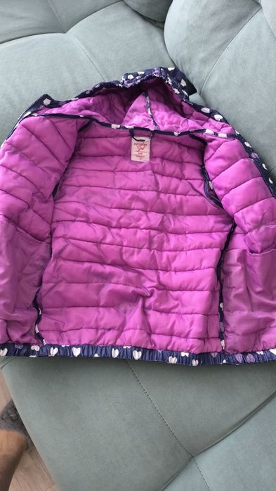 Продам куртку для девочки весна осень