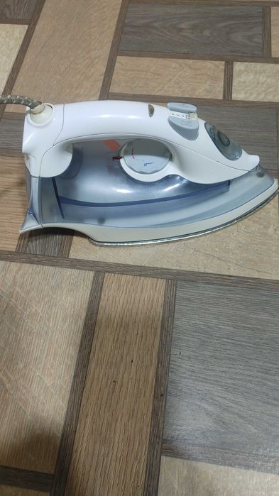 Продам утюг фирма nikai