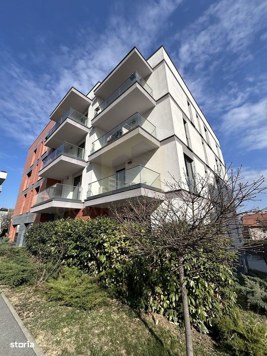 Vanzare apartament 2 camere, decomandat, garaj, Andrei Muresanu