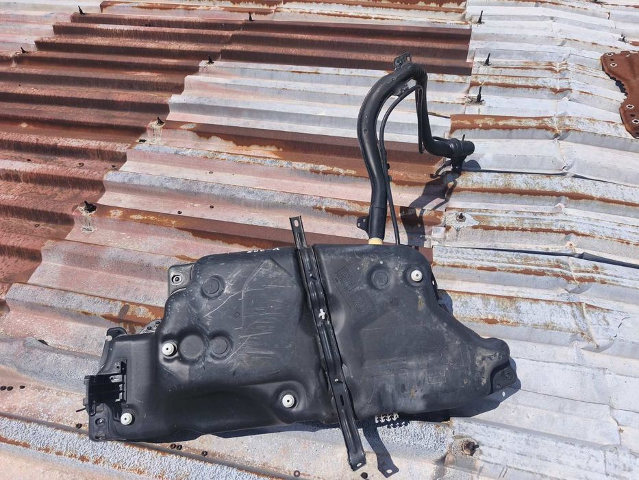 Резервоари VW Touaran; Tiguan;Golf 5; Golf 8; Skoda Karoq; Opel crossland; Corsa D; Pejeout 308/3008 Резервоар