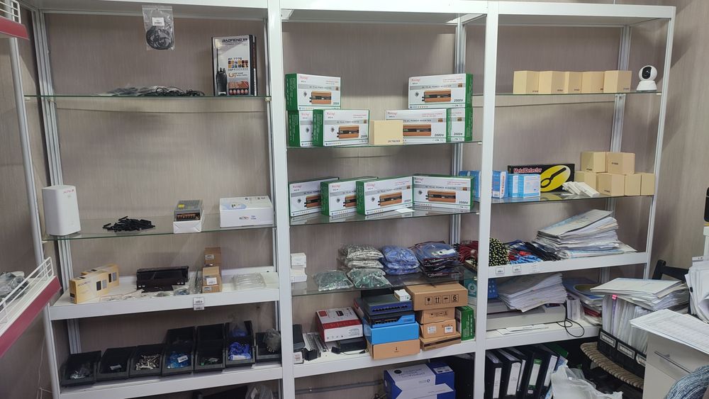 Витрина алюминиевая