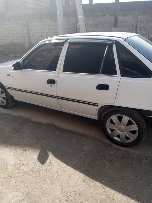 Nexia 1 holati zor qarab haydalgan