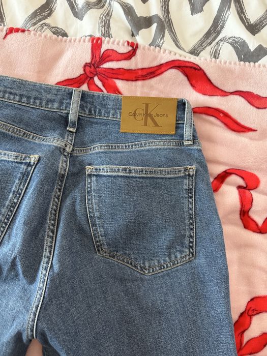 Джинсы Calvin clein