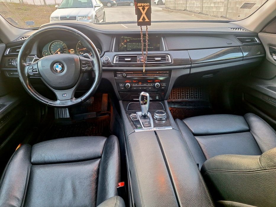 BMW 730 2014 FACE