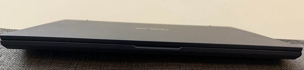 ASUS ExpertBook – Ryzen 3, 8GB RAM, Windows 11 Pro