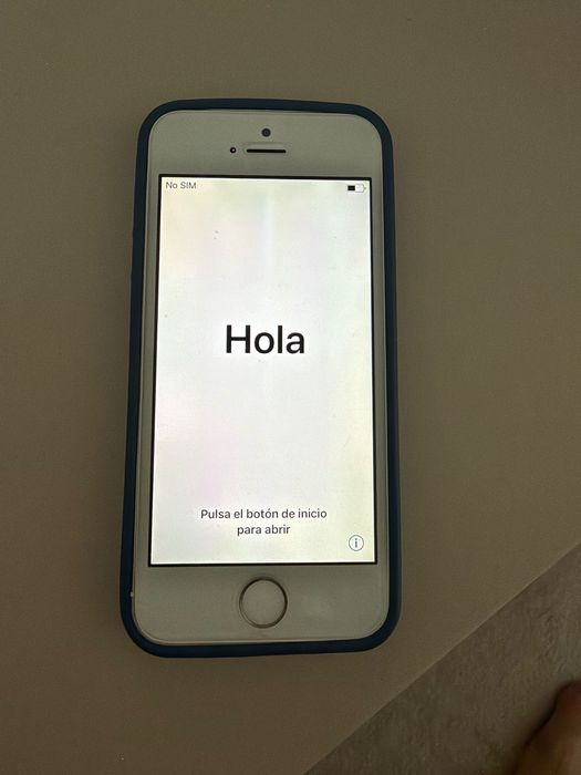 Продавам Iphone 5s - бял