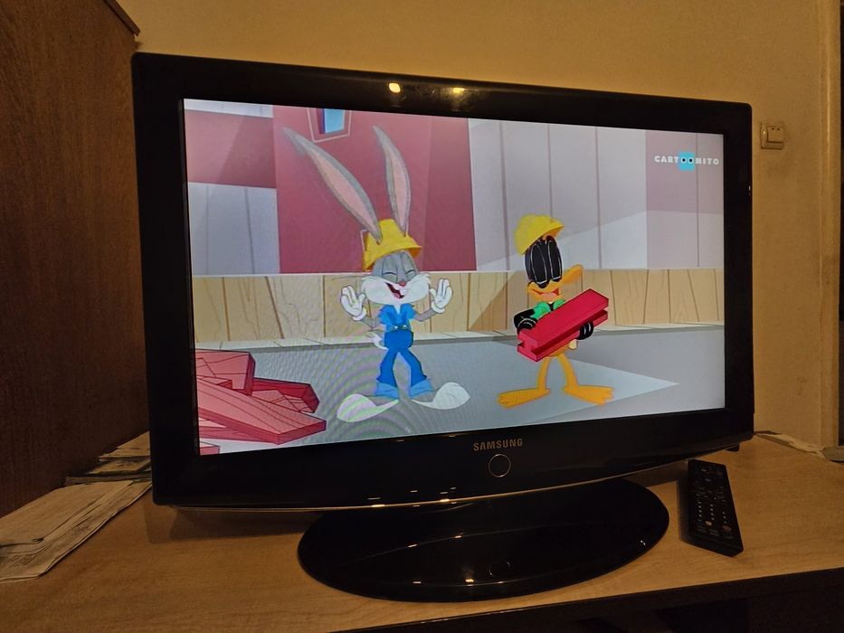 TV Samsung 32 inci 80cm LE32R82B HD-ready HDMI VGA SCART S-Video