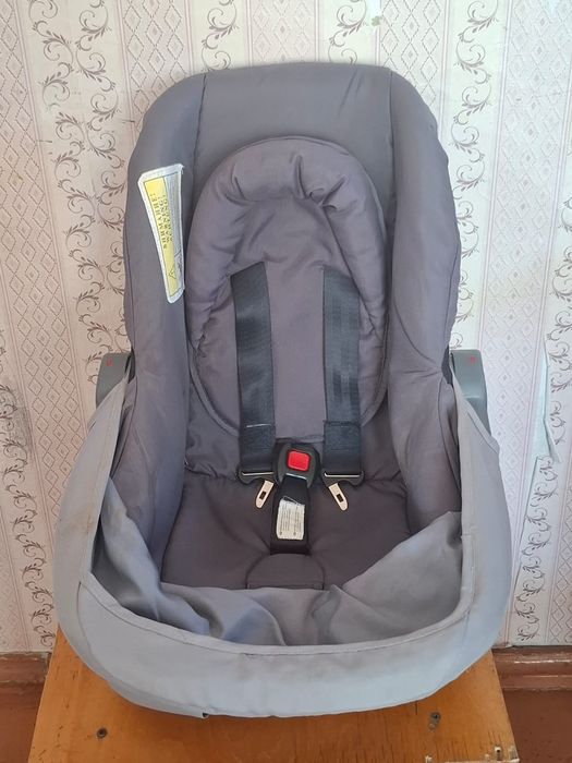 Кресло для ребёнка в машину