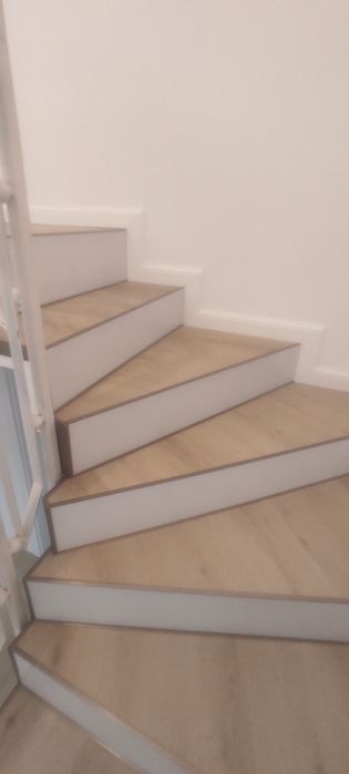 Montaj uși și parchet