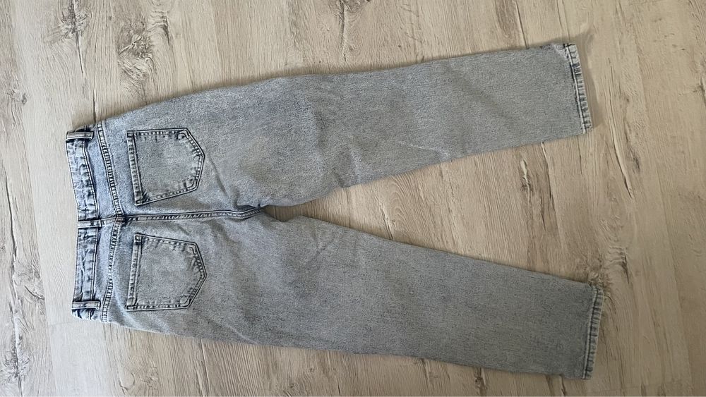 Светло сини дънки