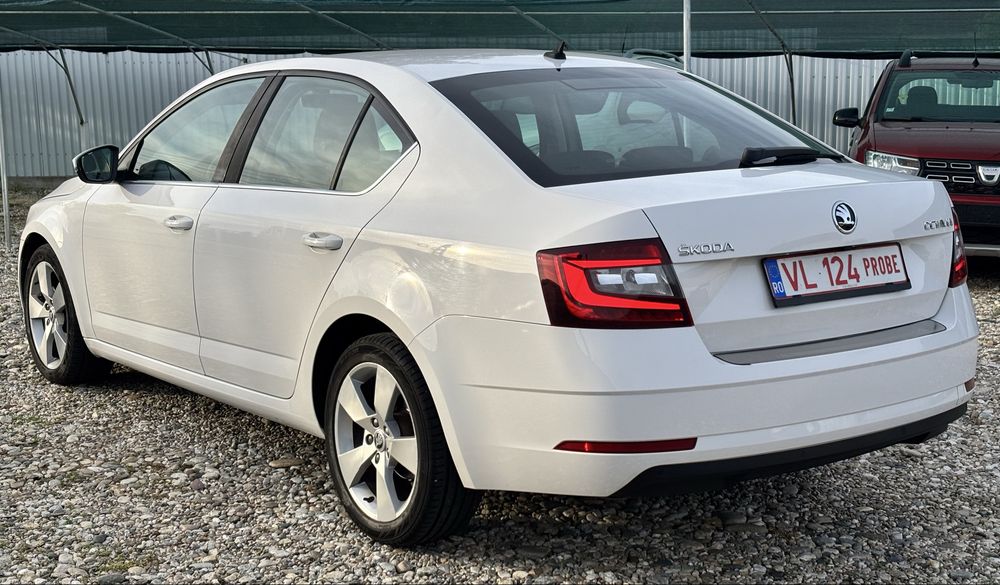 SKODA Octavia 2018 — imagine 4