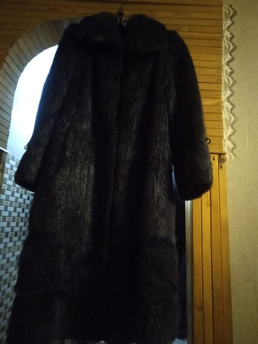 Продам шубу из нутрии