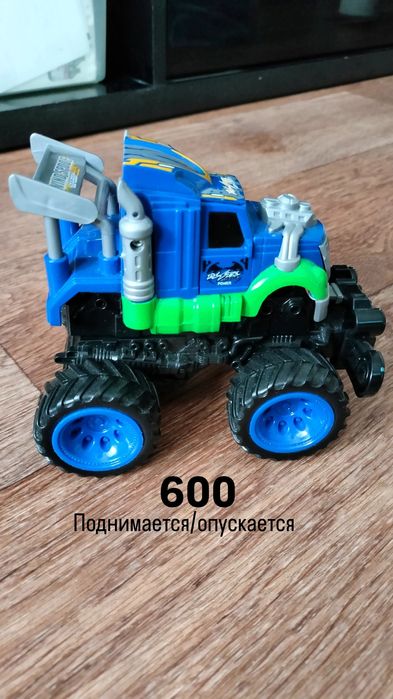 Кран,     игрушки б/у