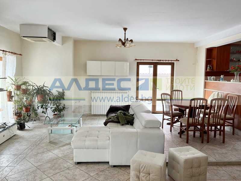 Дава се под наем Къща в Божурище - 180 кв.м за 750 € - Снимка #1