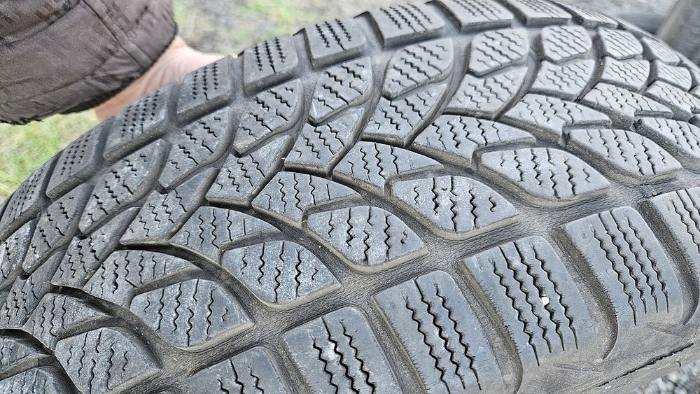 2бр гуми 195 65 15 ласа