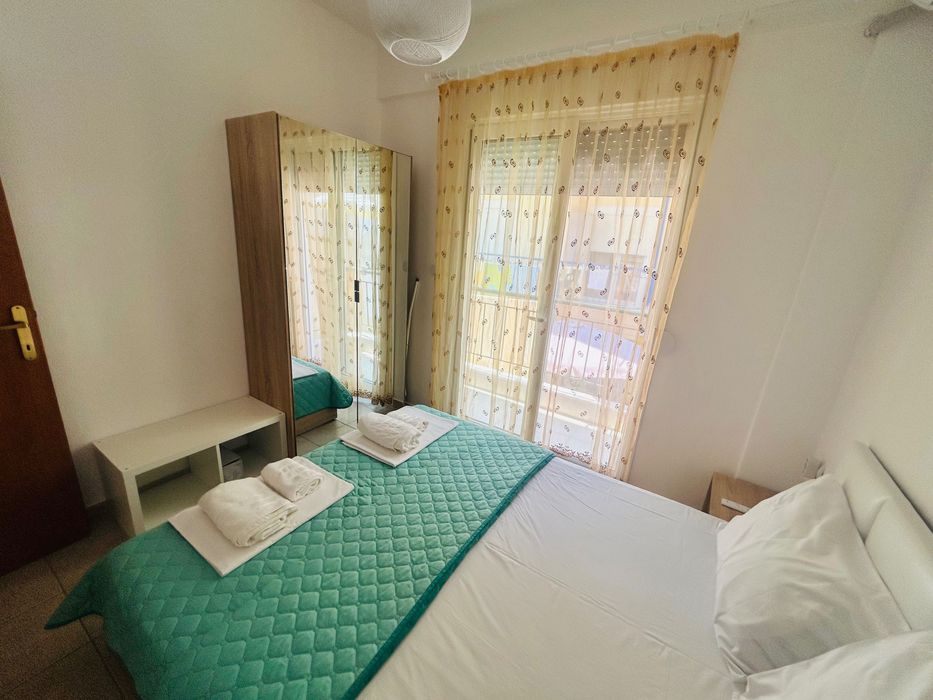 Апартамент с две спални в Паралия Офринио на 100 метра от плажа