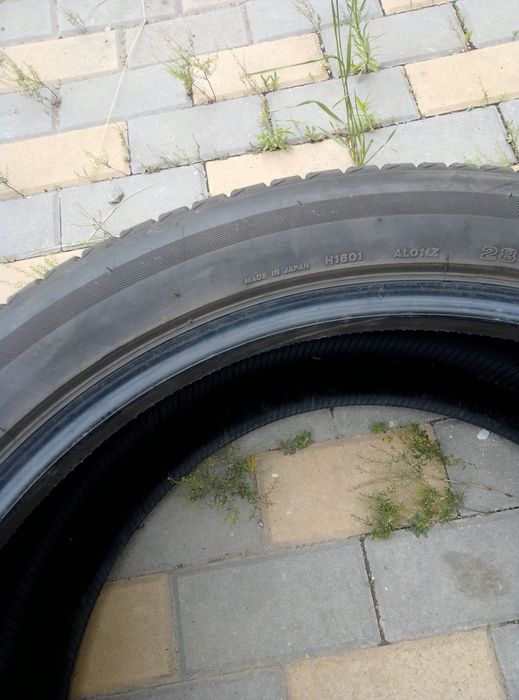 Продам комплект летних шин.