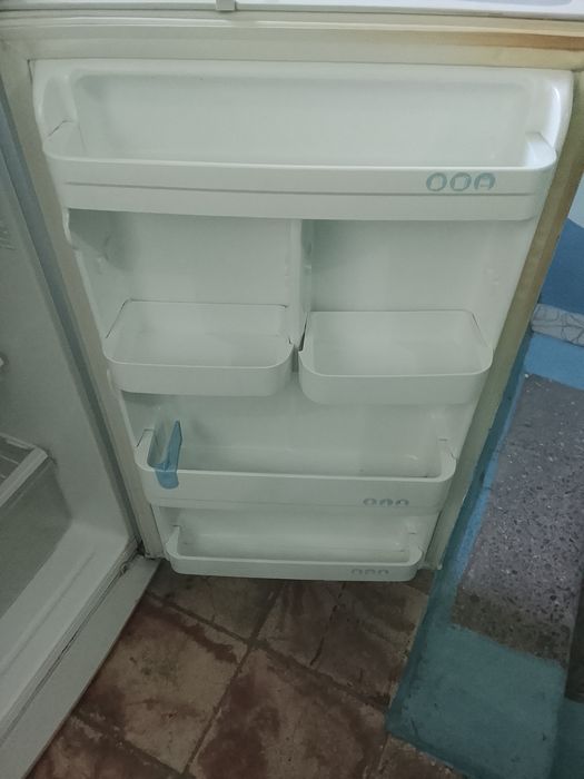 Холодильник продаются