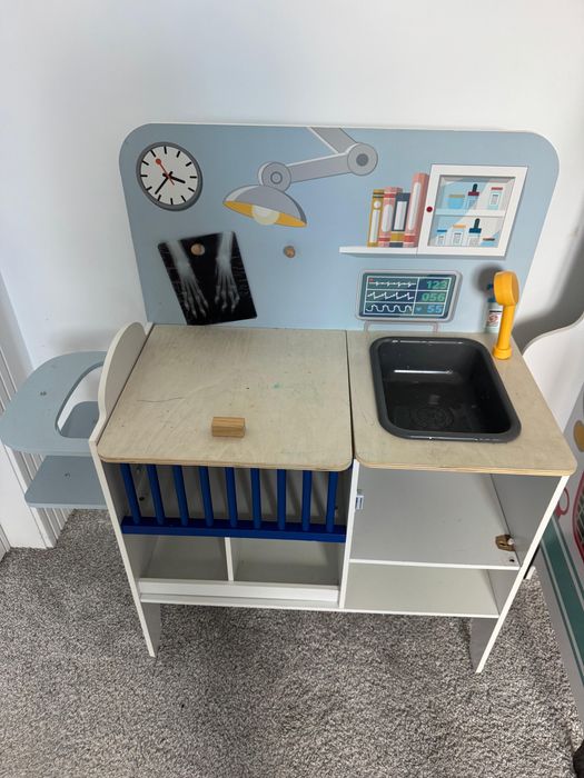 Bucatarie/cabinet medical copii