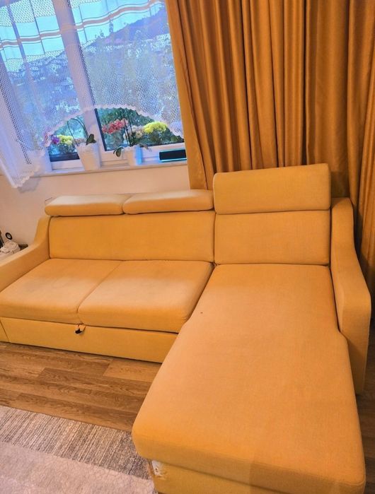 Canapea extensibila cu lada de depozitare