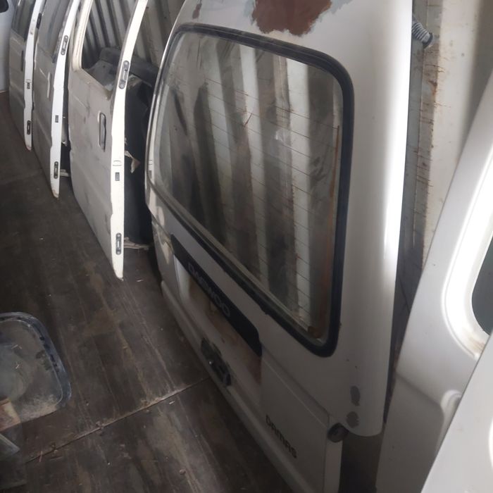 Damas vagon eshiklar