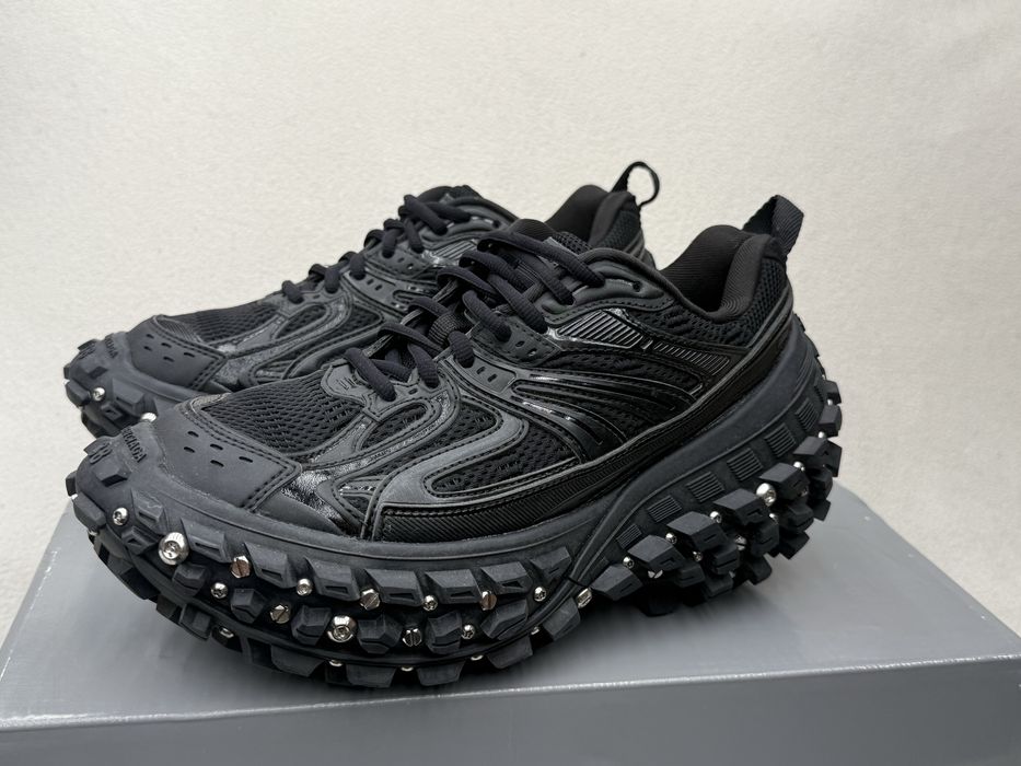 Balenciaga defender наличен