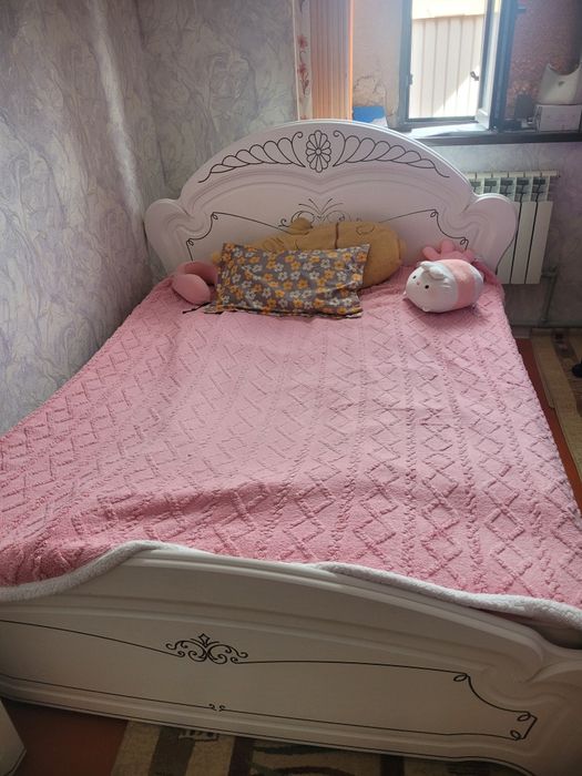 Спальный Кровать