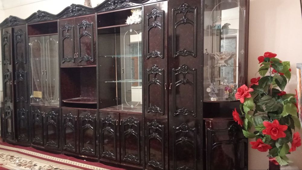 Stenka mebil sotiladi