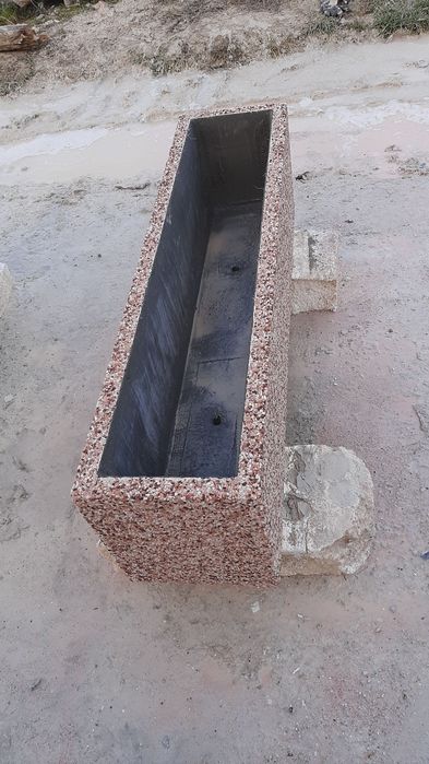 vaza ghiveci jardiniera beton mozaic