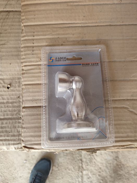 Ограничитель дверной магнитный