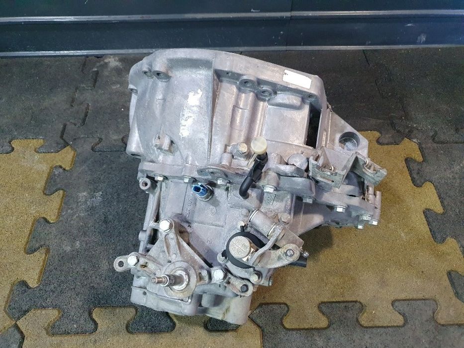 Cutie De Viteze Manuala 6 Rapoarte Nissan Primastar 1900 Litrii F9Q