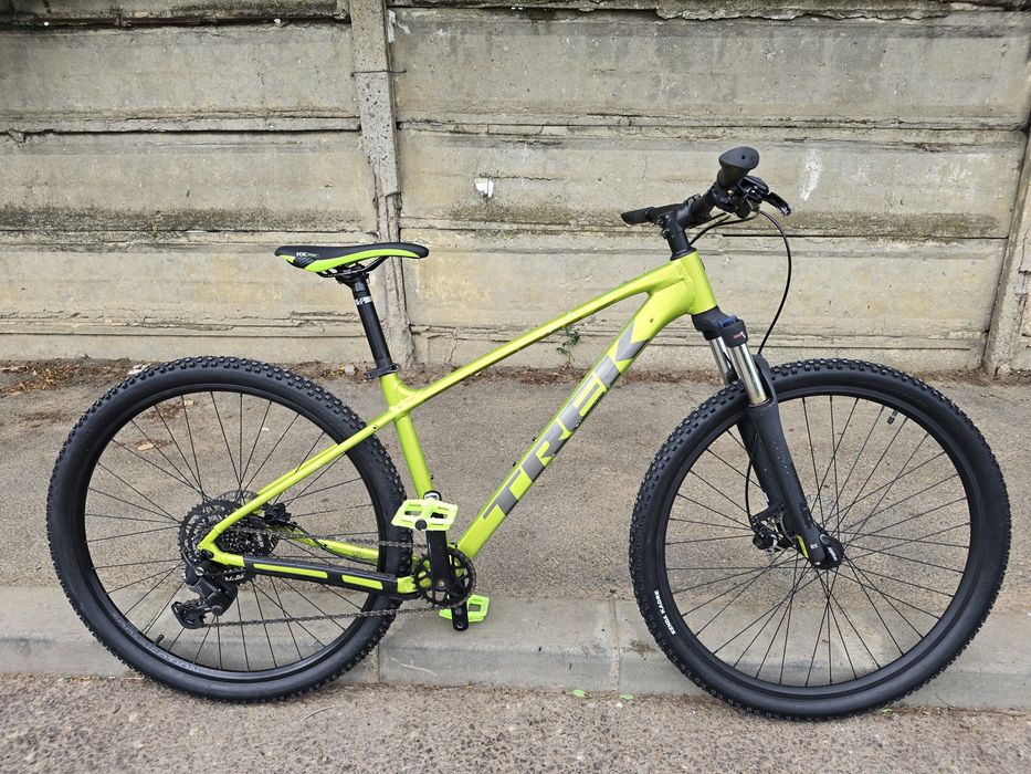 Bicicleta Trek Marlin 5 2016 roti 29" anvelope 29x2.1  mtb trekking M