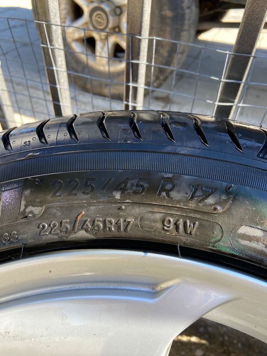Гуми с джанти Audi 225/45 R17