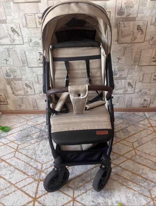 Продам коляску Ining Baby