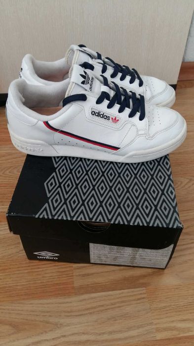 Маратонки- ADIDAS-38 номер