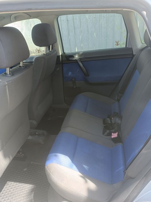 Vând Volkswagen polo 9n