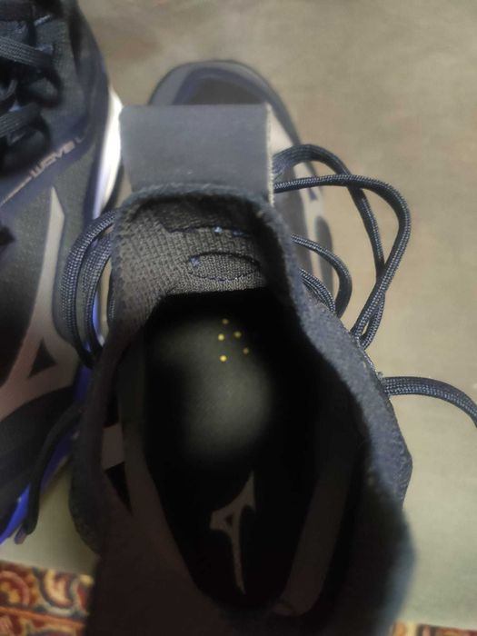 Mizuno Enerzy albastri