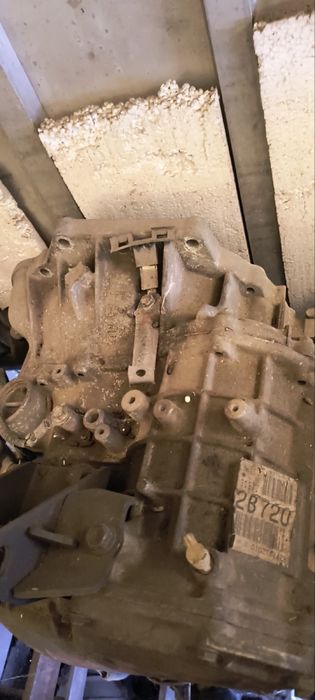 Продавам автоматична скоростна кутия Тойота Авенсис Т22 1.8