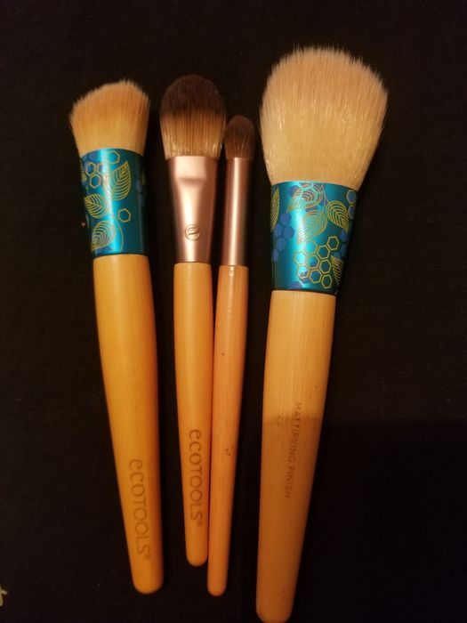 Четки за грим Ecotools и комплект за грим