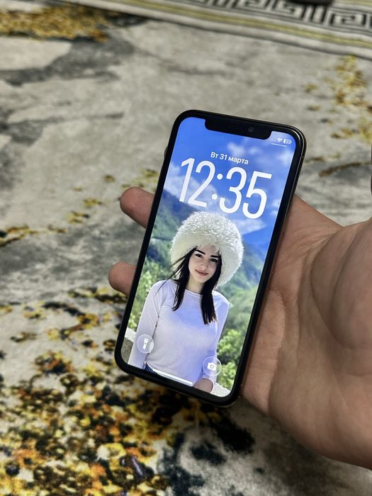 Продам айфон 11 про