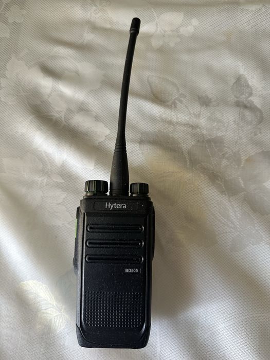 Рация Hytera BD505