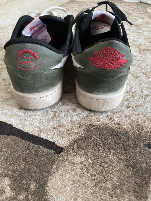 adidasi nikeX Travis scott schimb sau vand cu 375